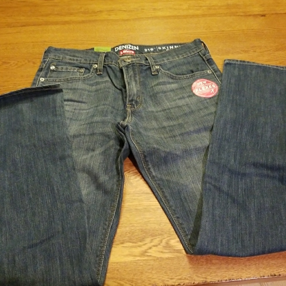 Brand new skinny fit Levis 30x32
